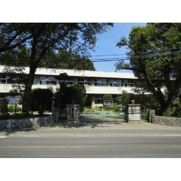 Primary school. Higashi-Matsuyama Municipal child to elementary school 1247m