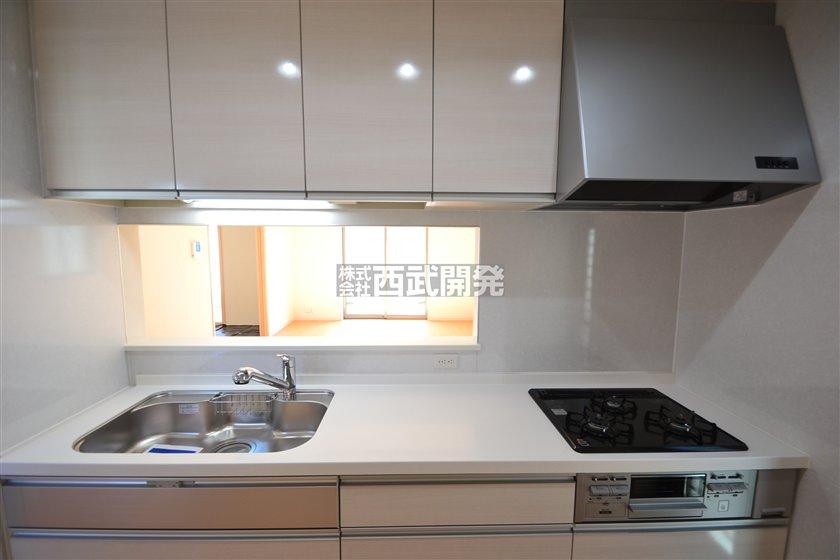 Kitchen. 4 Building room (October 2013) Shooting