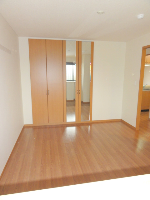 Other room space. 6.5 Pledge of Western-style