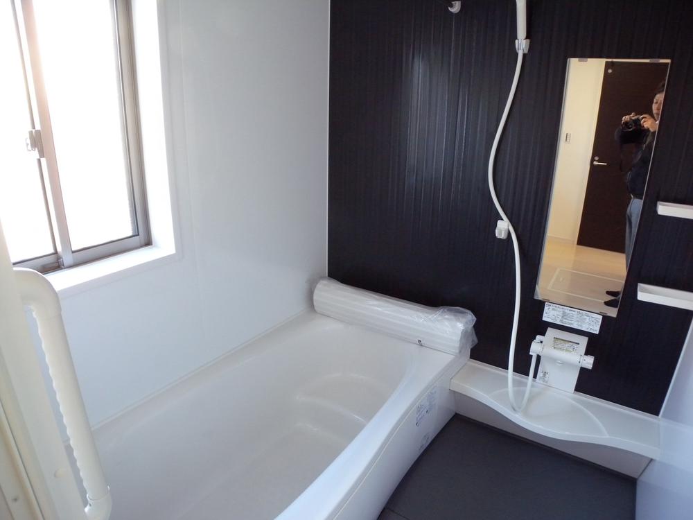 Bathroom. Indoor (12 May 2013) Shooting