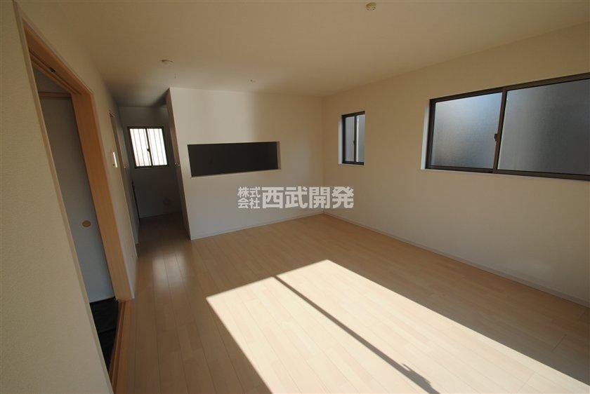 Same specifications photos (living). Same specifications living