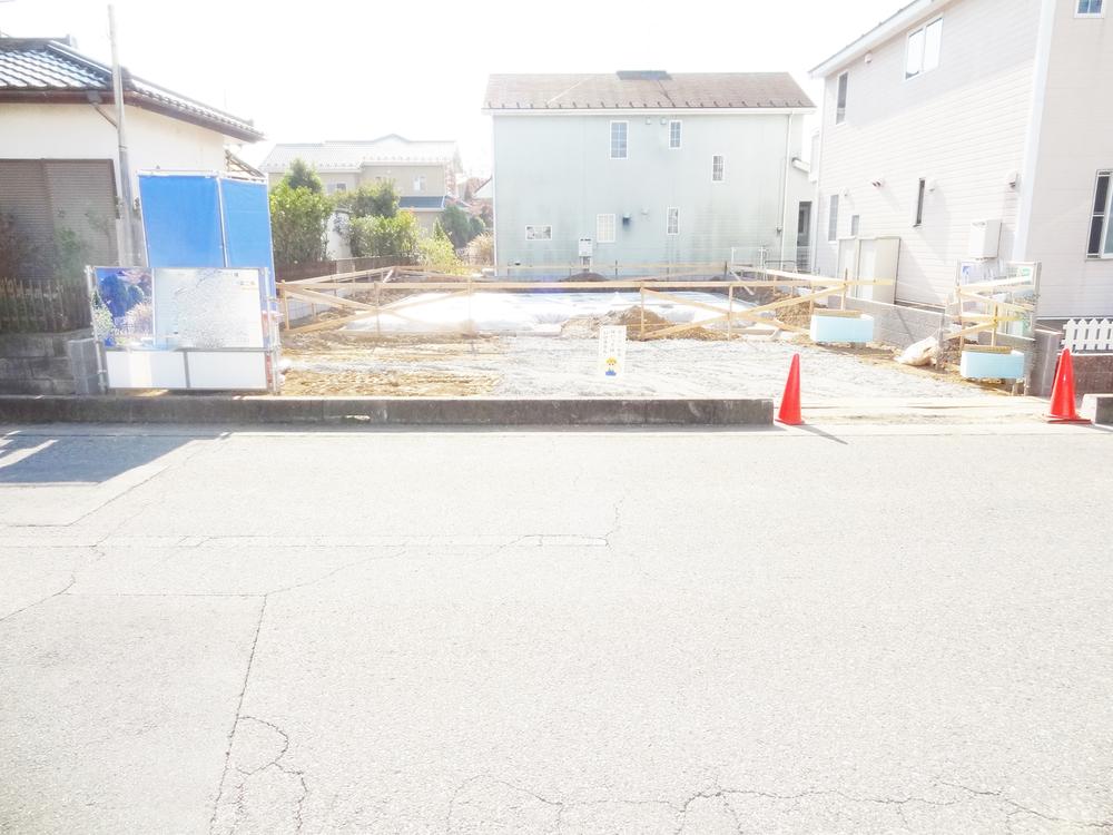 Local appearance photo. Local (12 May 2013) Shooting