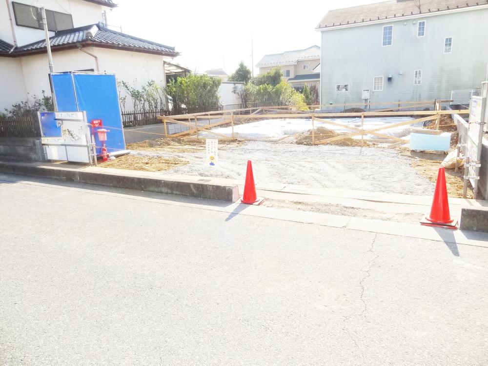 Local appearance photo. Local (12 May 2013) Shooting