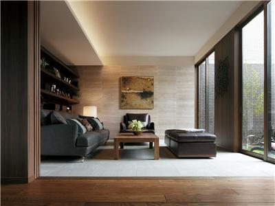 Living. The ceiling height was up than the standard specification. (The photograph is an image photo)