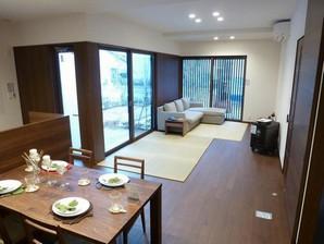  The property is land area of ​​all sections is 151 sq m (45 square meters) than is situated in the readjustment land. In broad grounds, South-facing sunny garden and parking of 2 cars is secured in a relaxed manner. High-spec standard specification of the building is the same property also Misawa Homes insists. The combination of all building solar power system + batteries, In addition to the surface of the energy-saving; ECO & amp, You can worry as with the case of emergency.  In the structure surface, Pursuit of peace of mind and comfort. In terms of peace of mind, Seismic support the house across the wall ・ Excellent panel integrated method to wind-resistant ・ Adopt a monocoque structure, Such as MGEO to reduce to about half the shaking of the earthquake has been standard equipment. In order to create a comfortable indoor environment, Of course, the high thermal insulation of the winter, Natural climate ・ By utilizing the flow of air is carried out in the summer of intense heat measures. in addition, To adopt the conscious floor structure to the upper and lower floors of the living sound in the house, Commitment to the comfortable home environment is thorough.  Also, Enhancement also guarantees from live. It is also safe to marked with the housing industry the longest level "structure 30-year warranty.". 