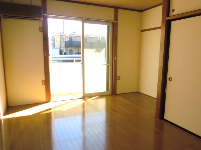 Other room space. Western style room