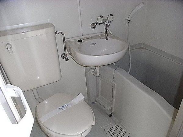 Toilet. Compact three-point