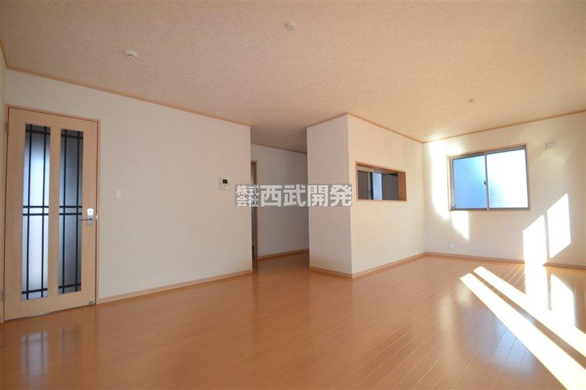 Same specifications photos (living). Color ・ Arrangement and the like will differ.  For more details, please contact us. 