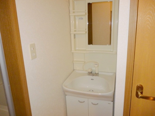 Washroom. I'm happy independence washstand!