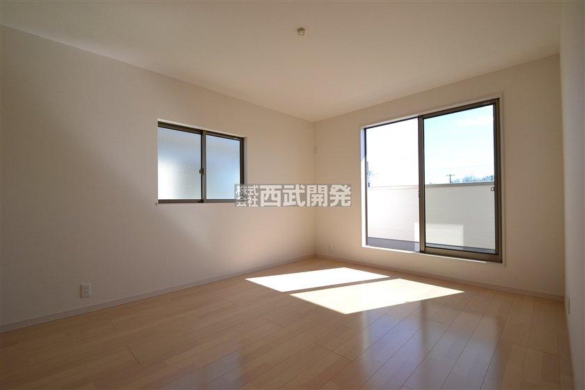 Same specifications photos (Other introspection). Same specifications Western-style 2