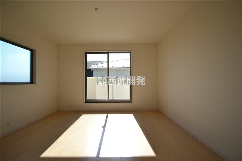 Non-living room. Indoor (10 May 2013) Shooting