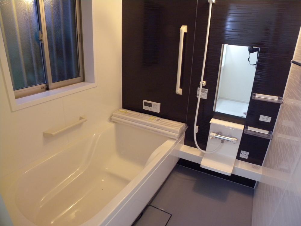 Bathroom. Indoor (12 May 2013) Shooting