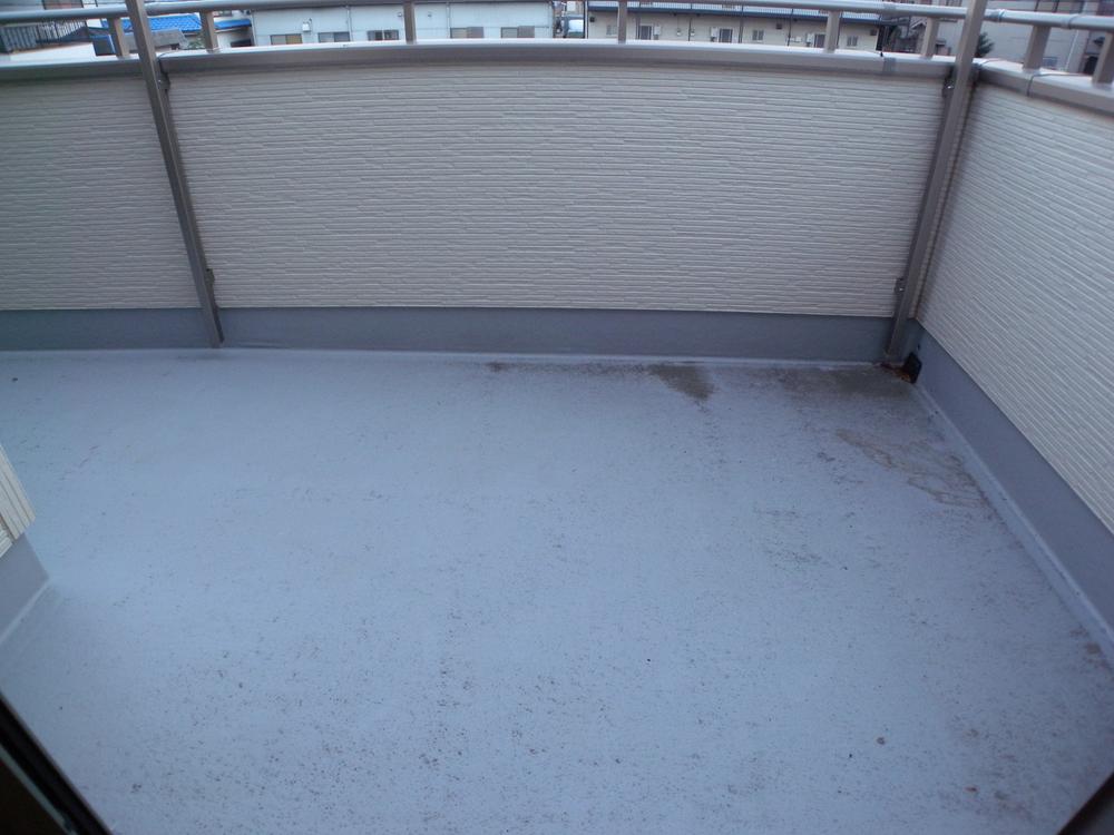 Balcony. Local (12 May 2013) Shooting