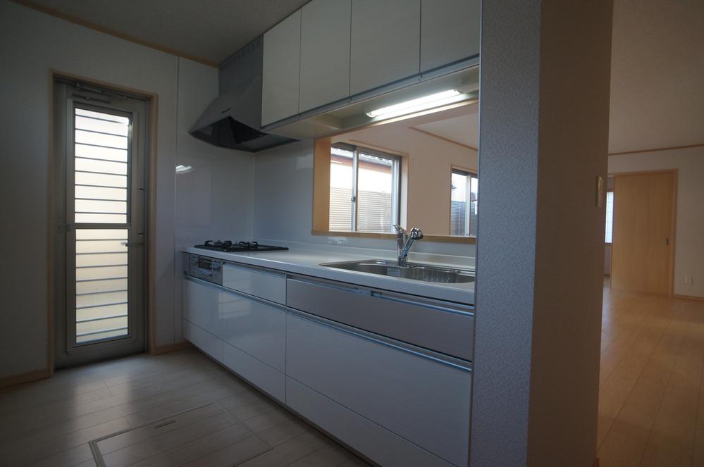 Same specifications photo (kitchen)