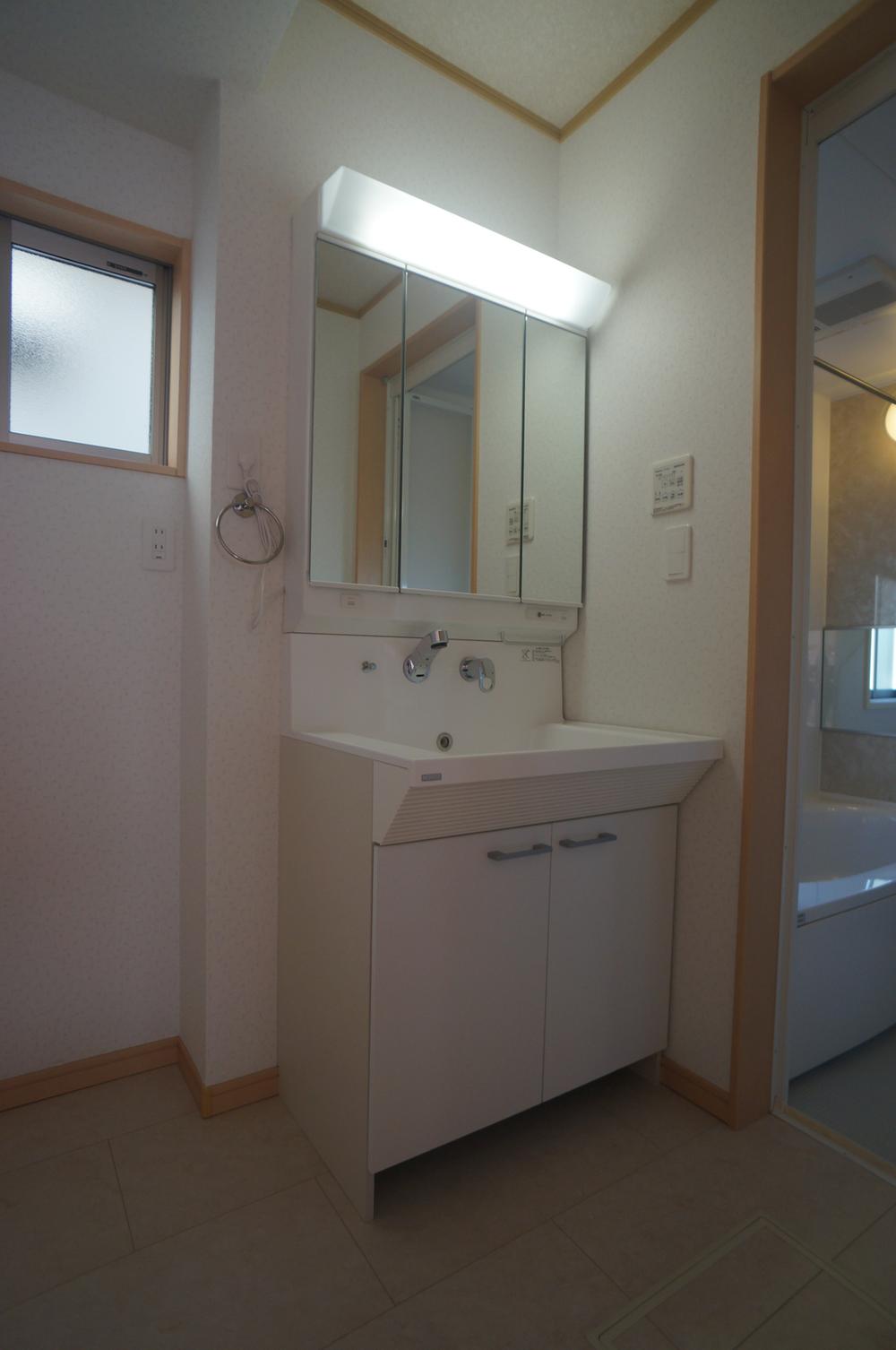 Same specifications photos (appearance)