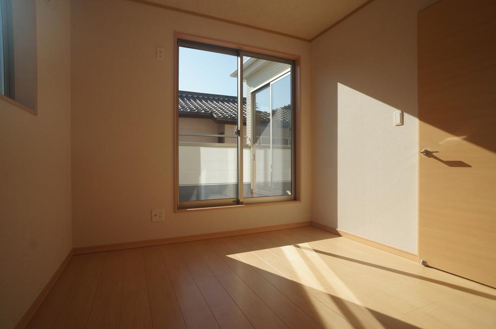 Same specifications photos (Other introspection)