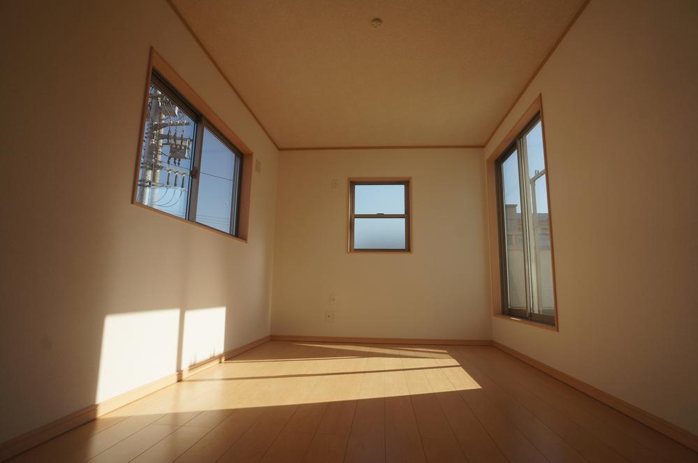 Same specifications photos (Other introspection)