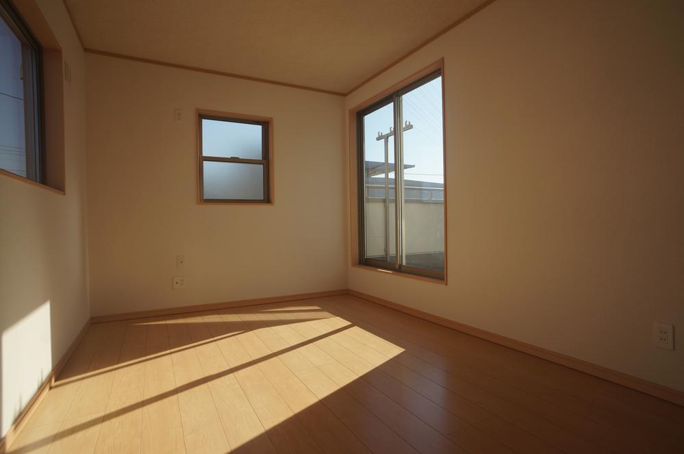 Same specifications photos (Other introspection)