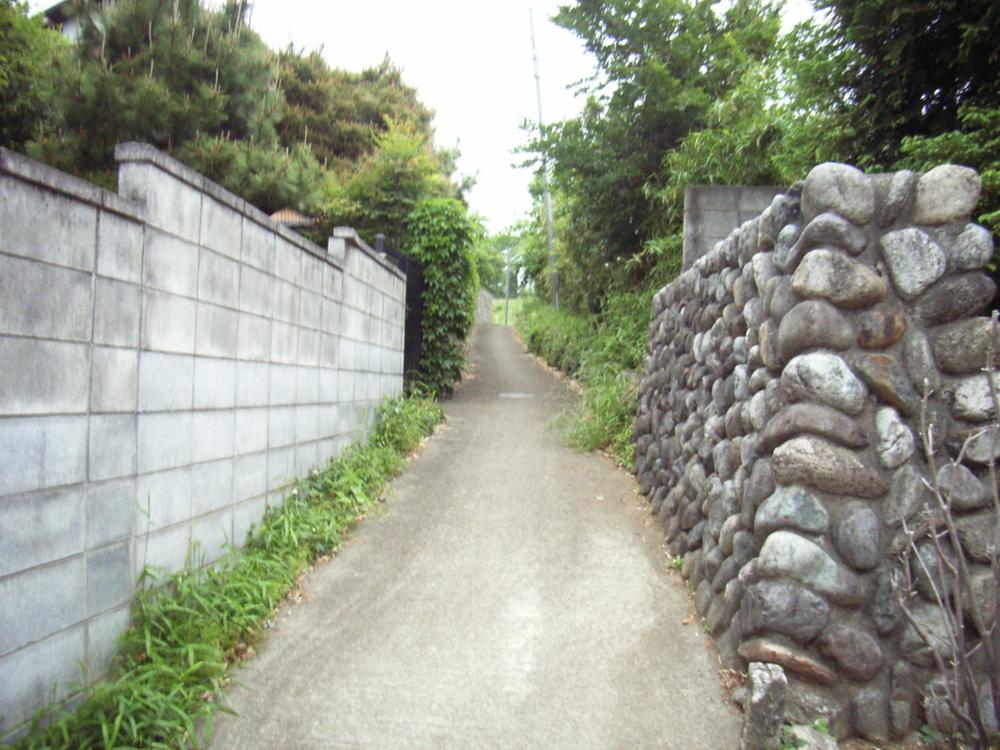 Local photos, including front road. Local (July 2013) Shooting