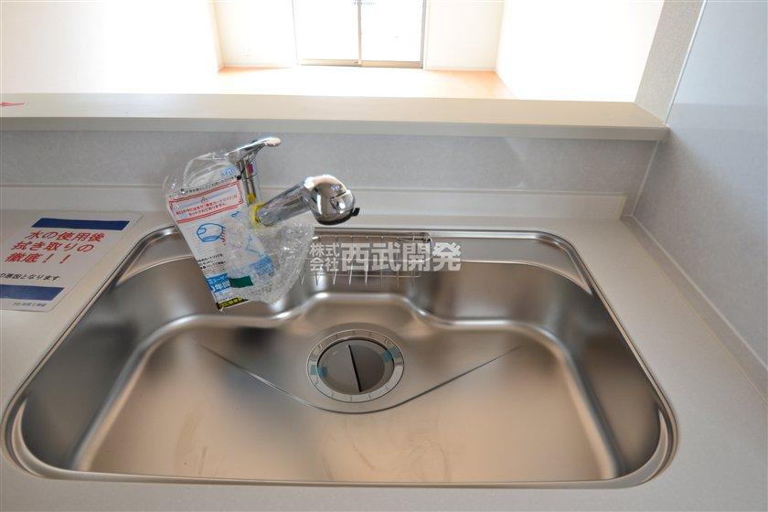 Kitchen. Indoor (10 May 2013) Shooting