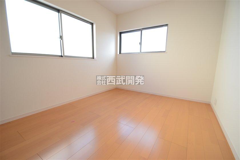 Non-living room. Indoor (10 May 2013) Shooting