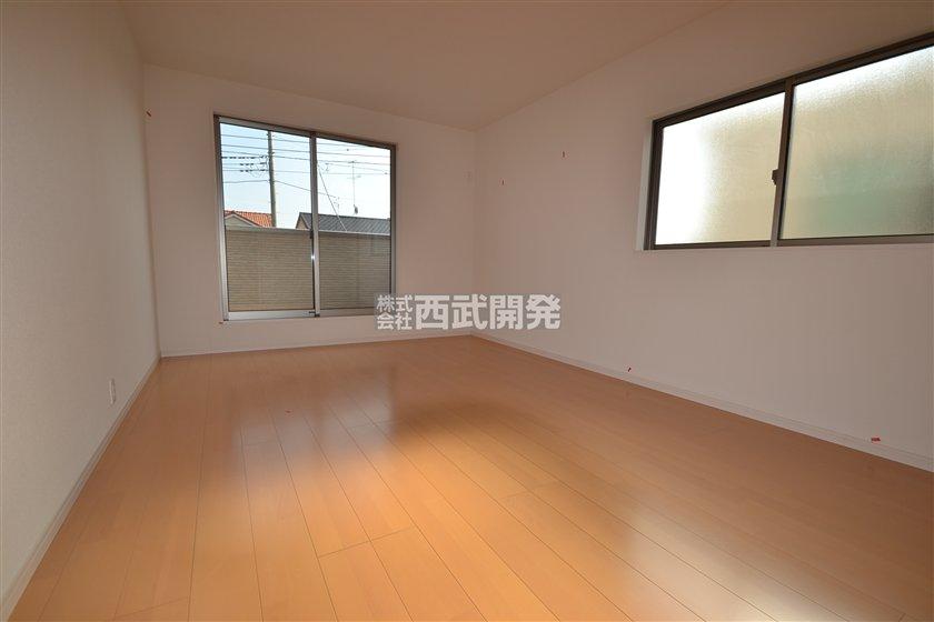 Non-living room. Indoor (10 May 2013) Shooting