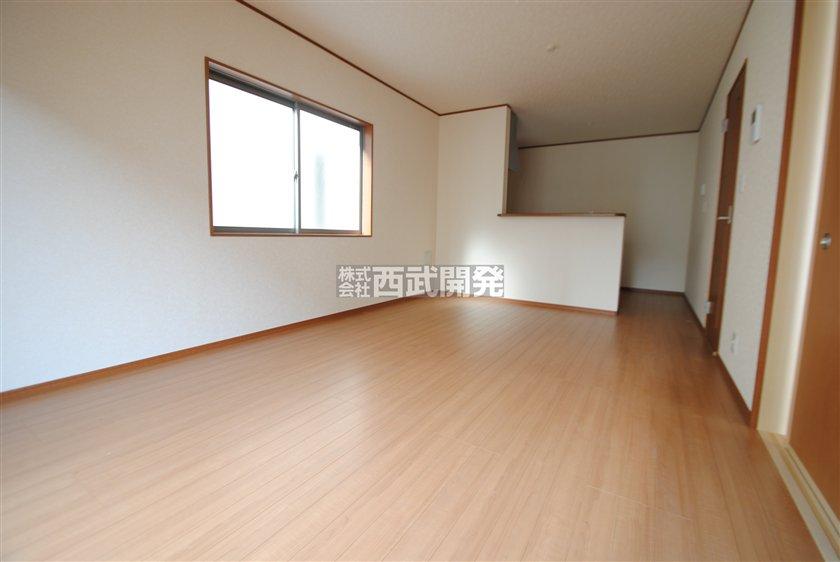 Living. Local (12 May 2013) Shooting