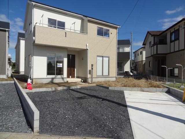 Local appearance photo. Local (10 May 2013) Shooting