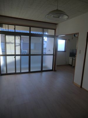 Living and room. About 8 Pledge of living