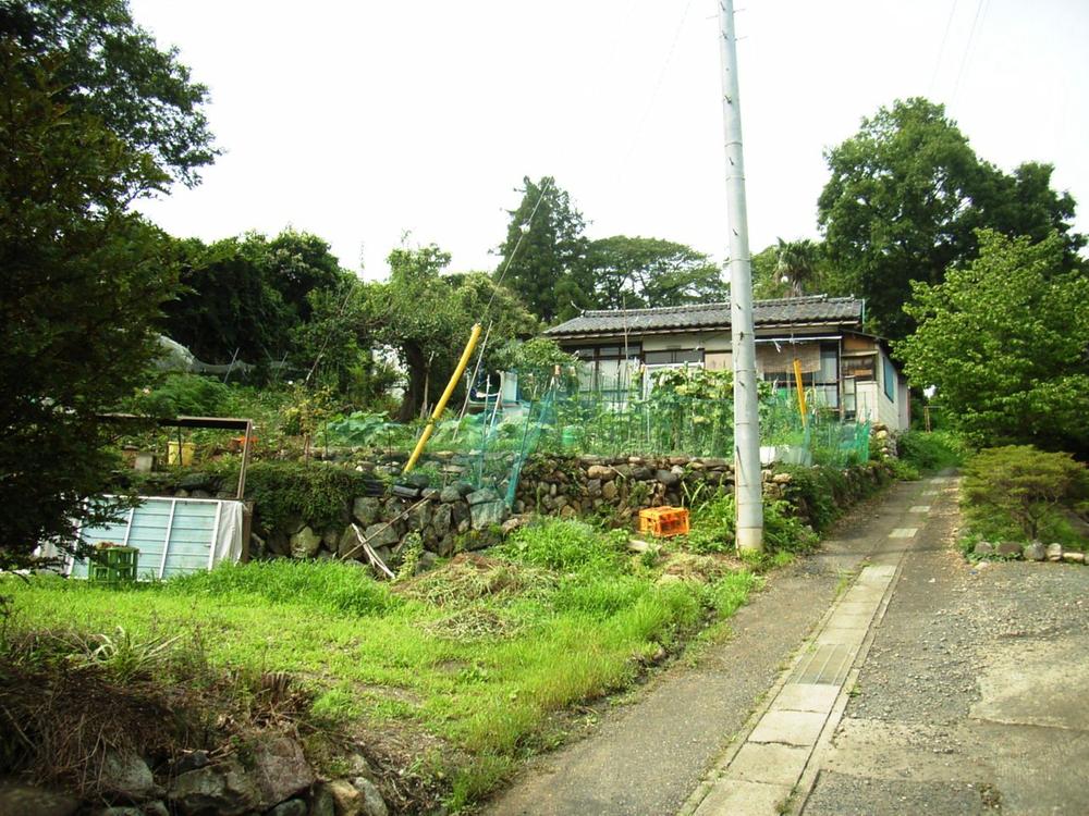 Local photos, including front road. Local (September 2013) Shooting