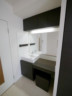 Washroom. The same type completed image