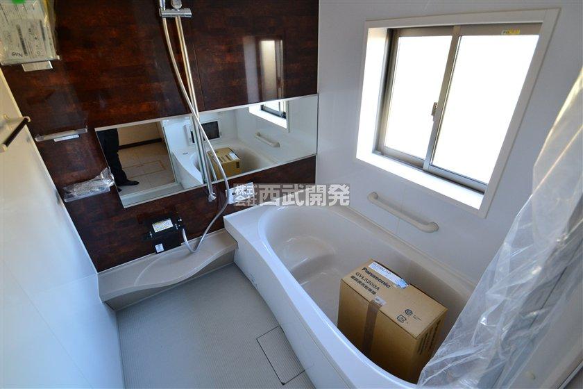 Bathroom. Indoor (12 May 2013) Shooting