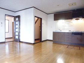 Living and room. Living 11.7 Pledge