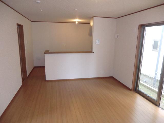 Same specifications photos (living)