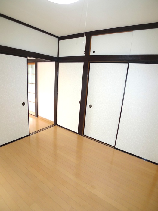 Living and room. Flooring