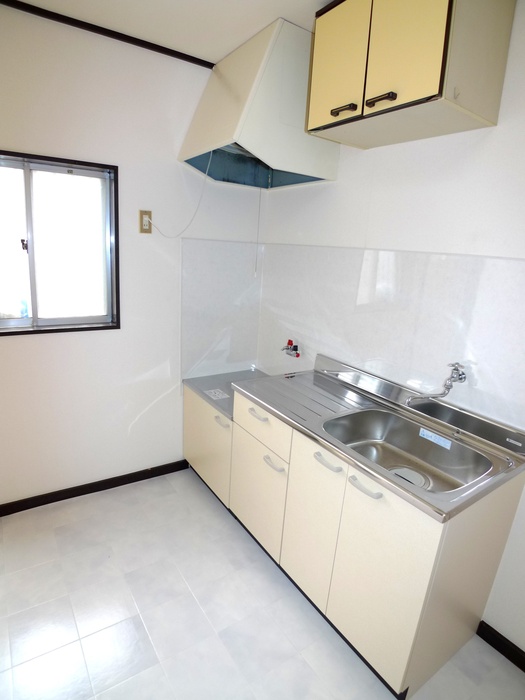 Kitchen. There is a kitchen window