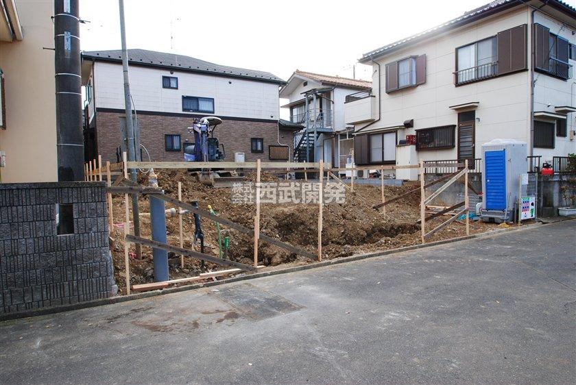 Local photos, including front road. Local (12 May 2013) Shooting