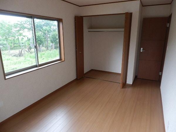 Other. Same specifications Western-style