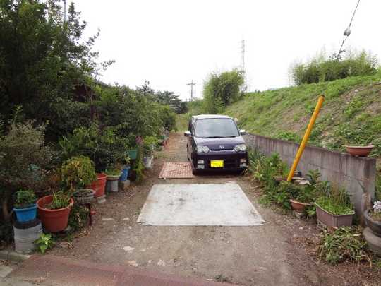 Local land photo. Site entrance