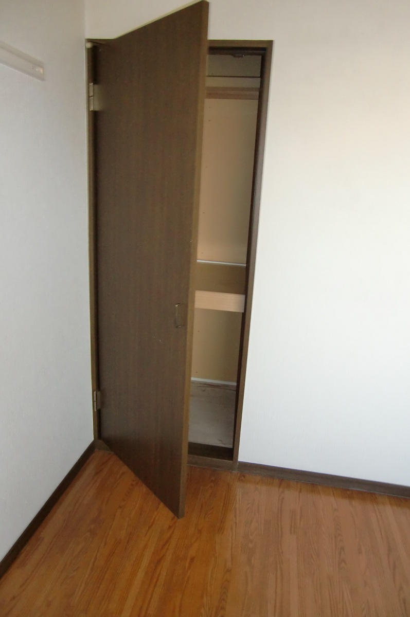 Receipt. Storage space