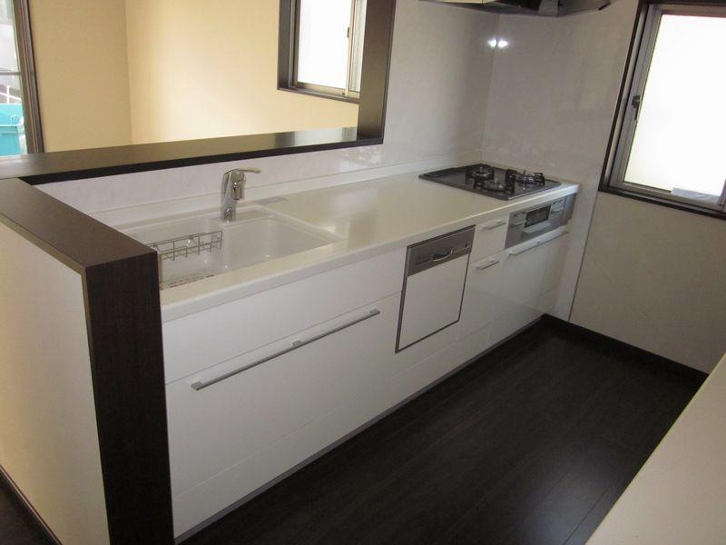 Same specifications photo (kitchen)