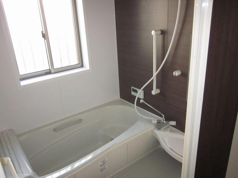 Same specifications photo (bathroom)