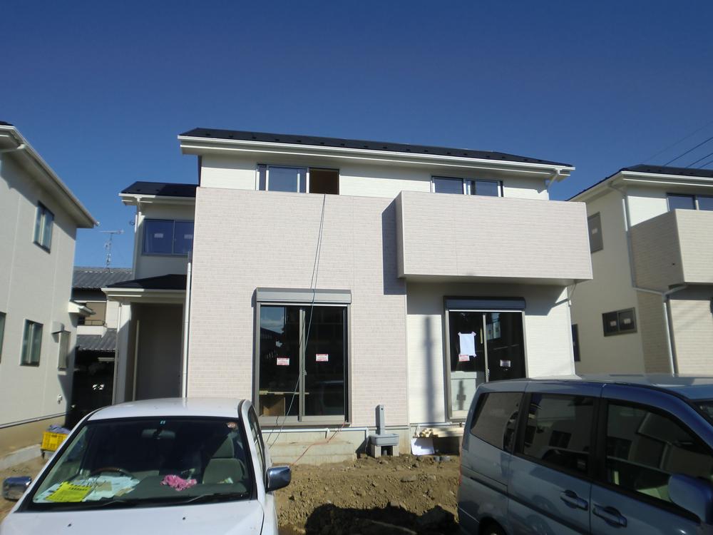 Local appearance photo. Local (12 May 2013) Shooting