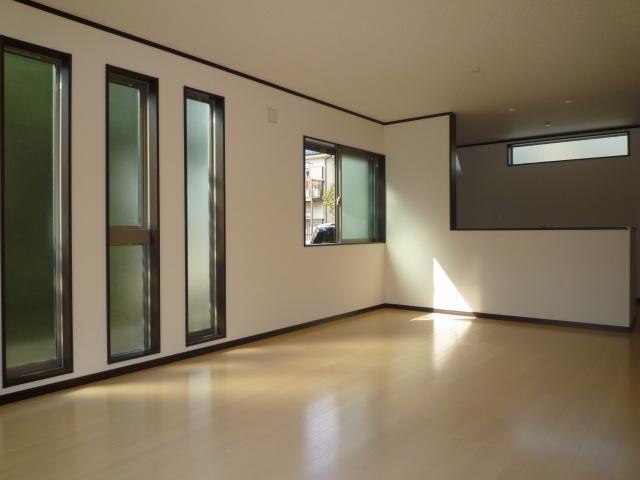 Same specifications photos (Other introspection). Living