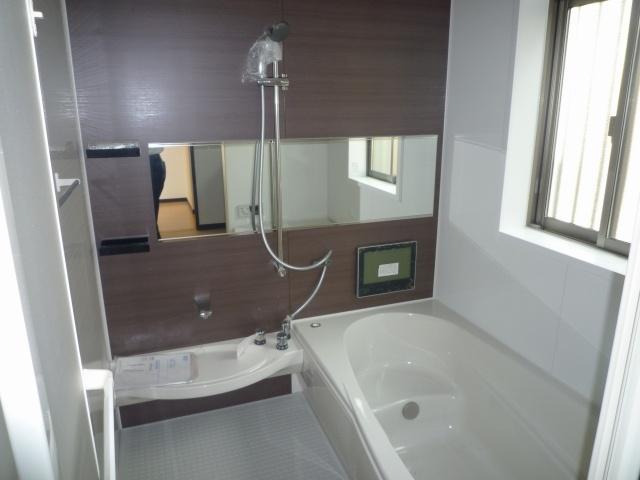 Same specifications photos (Other introspection). bath