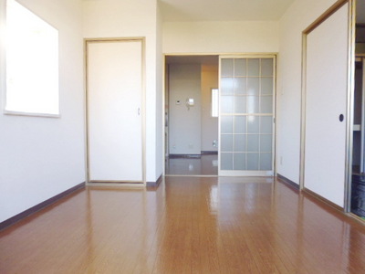 Living and room.  ☆ Flooring ☆ 