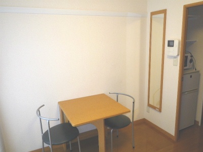 Living and room. Also chair full-length mirror attached to the folding table (* ^. ^*)