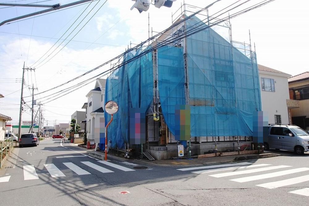 Local photos, including front road. Local (September 2013) Shooting