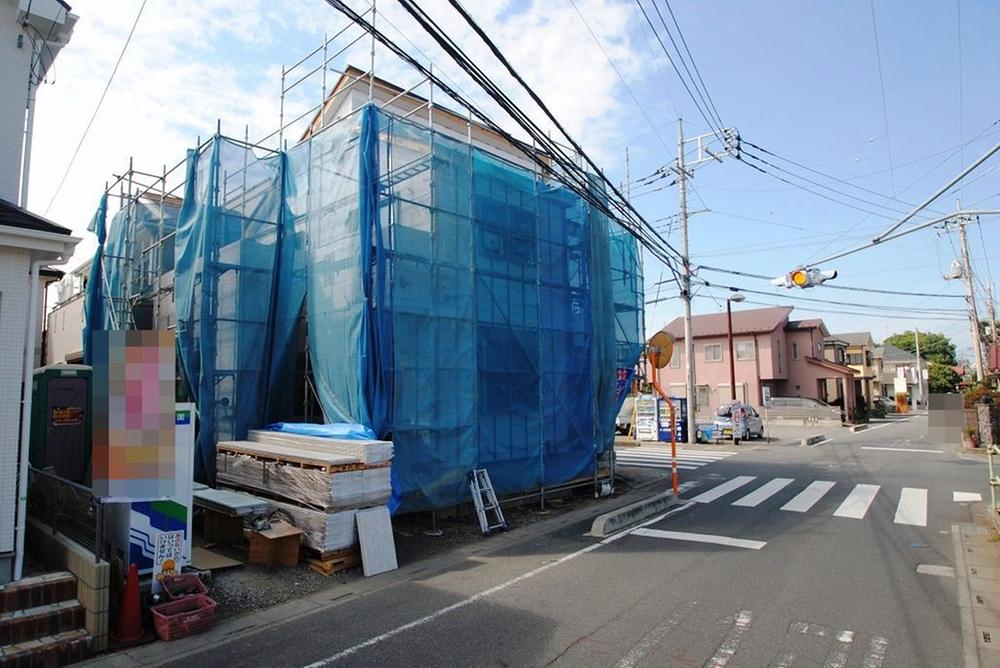 Local photos, including front road. Local (September 2013) Shooting