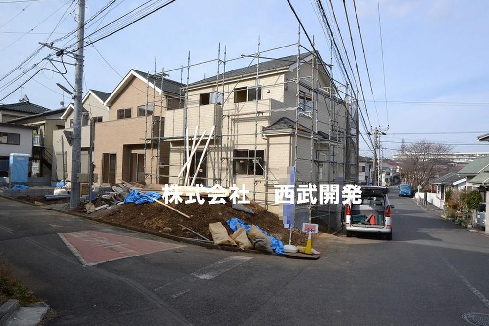 Local appearance photo. Local (12 May 2013) Shooting